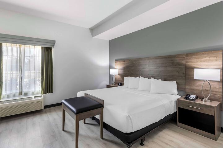 Room 17 of 41