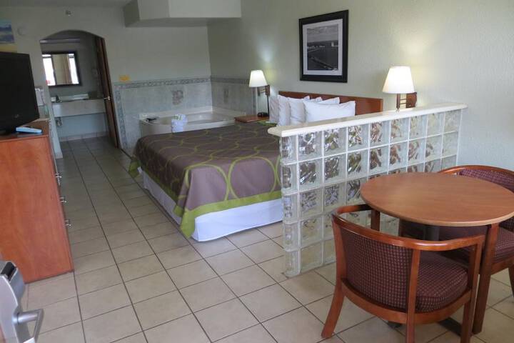 Room 15 of 26