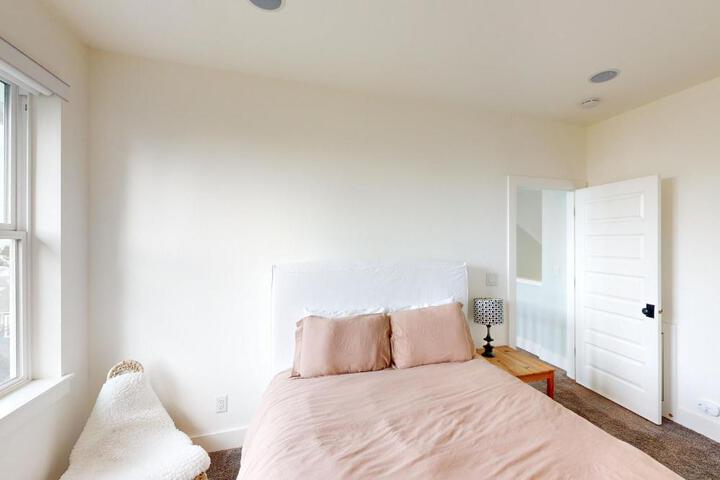 Alder Beach House