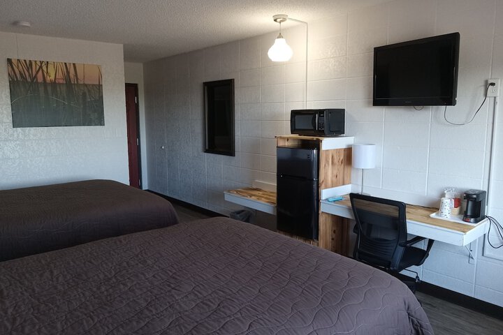 Room 8 of 12