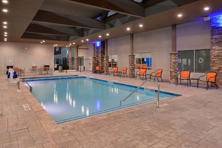 Pool 12 of 51