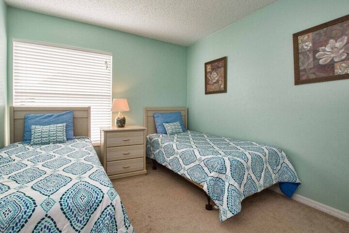 Room 26 of 38