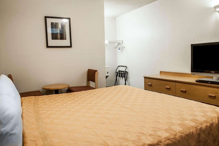 Room 50 of 56