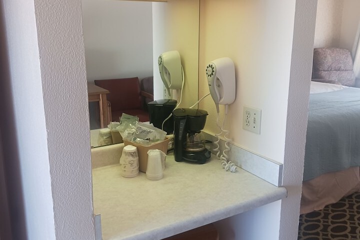Breakfast/Coffee Service 34 of 46