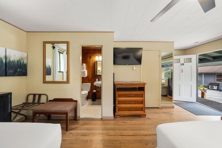 Room 72 of 181