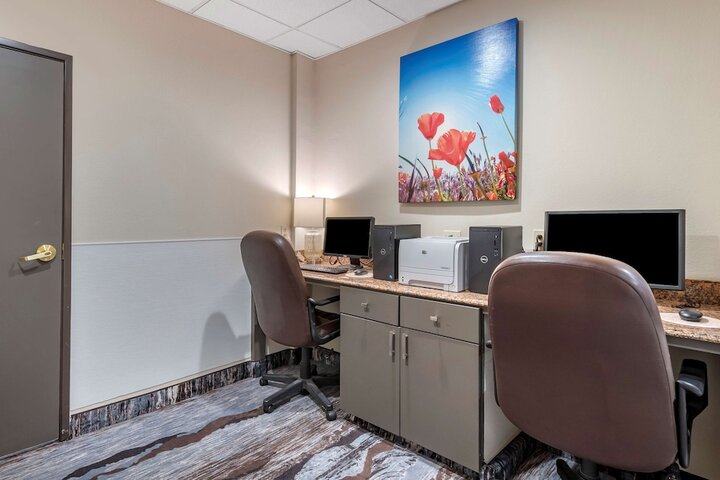 Business Center 42 of 42