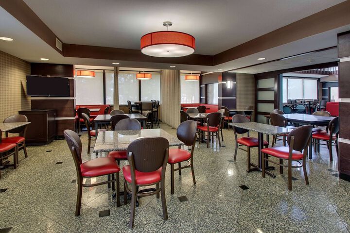 Heritage Inn Suites Houston / Sugar Land Trademark by Wyndham