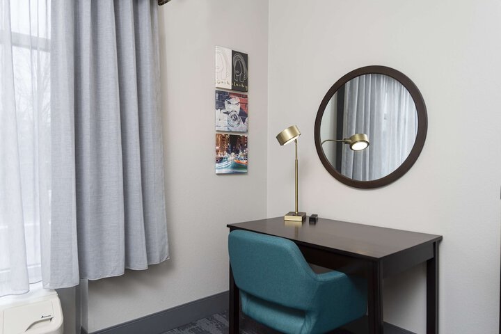 Hampton Inn & Suites Raleigh Downtown