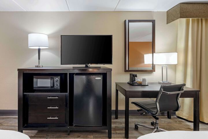 Room 20 of 37