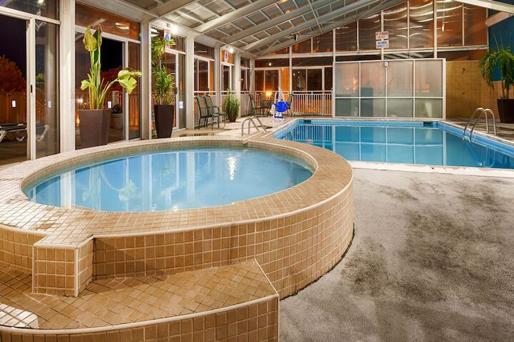 Pool 4 of 28