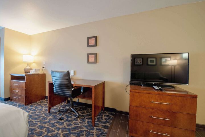 Room 105 of 132