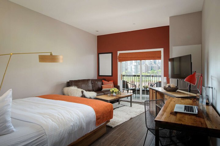 Room 15 of 49