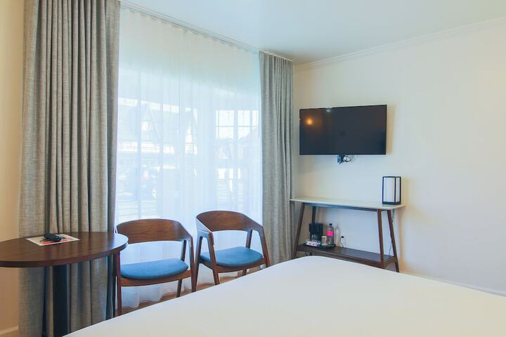 Room 21 of 45