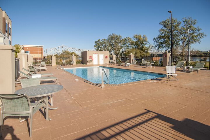 Pool 4 of 49
