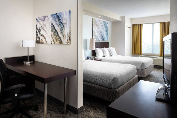 Room 14 of 22