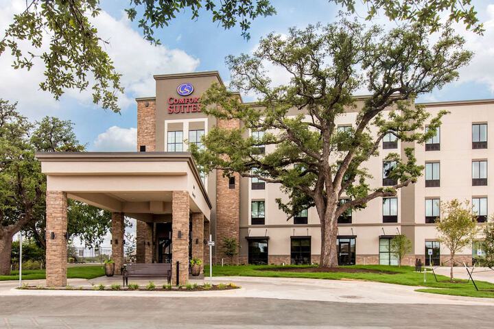 Hotel 3 of 35
