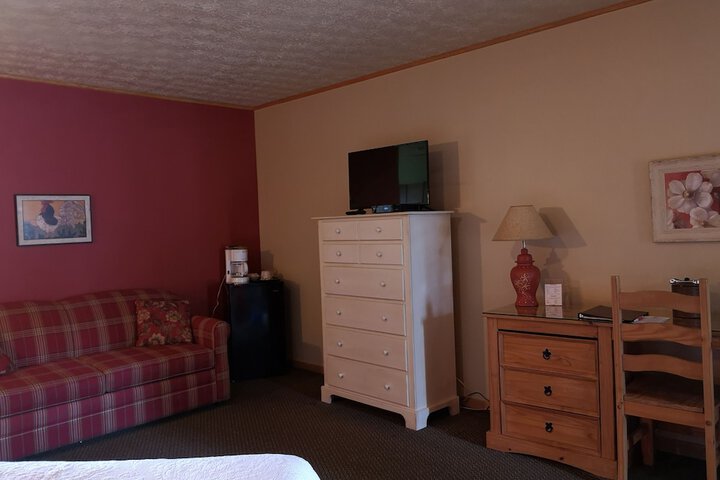 Room 28 of 53