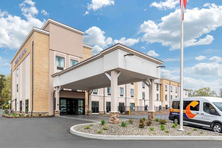 Hotel 2 of 50