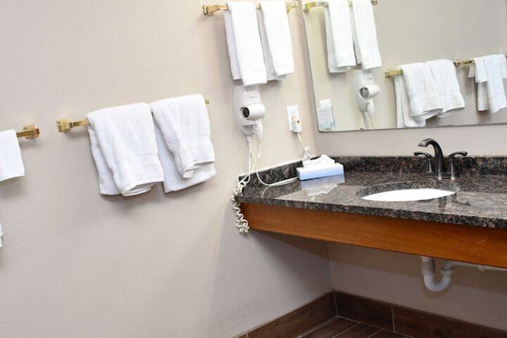 Baymont Inn & Suites by Wyndham Platteville