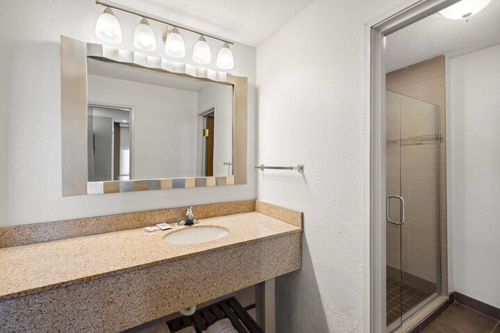 Comfort Inn & Suites and Conference Center