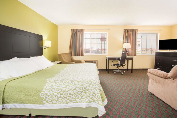 Room 7 of 40