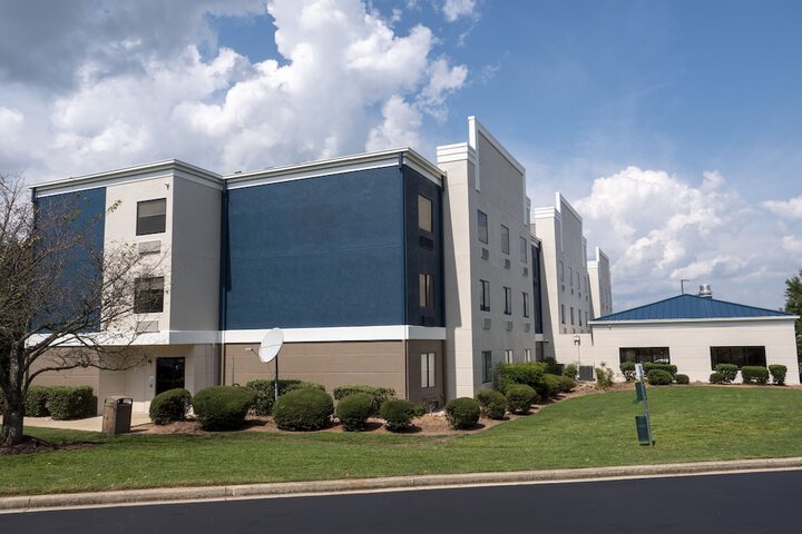 Holiday Inn Express & Suites Greenville Airport by IHG