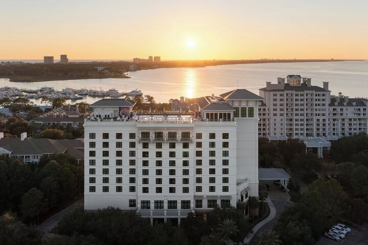 Hotel Effie Sandestin Autograph Collection
