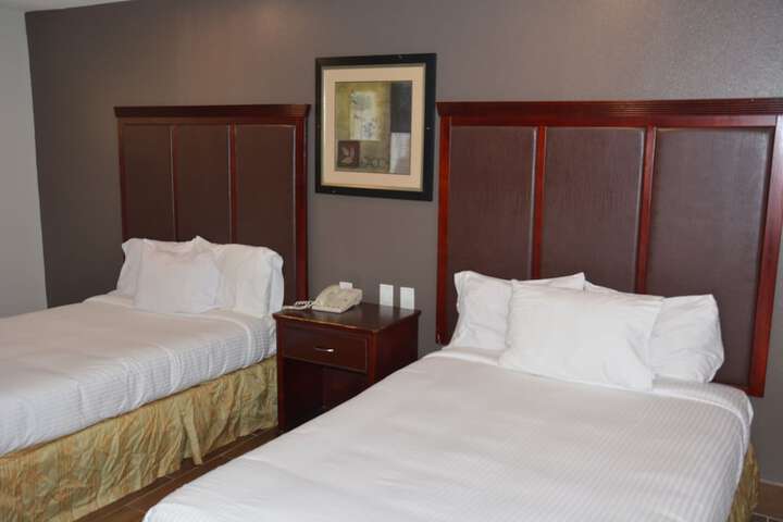 Room 10 of 12