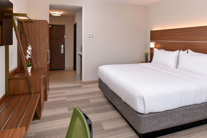 Room 56 of 103