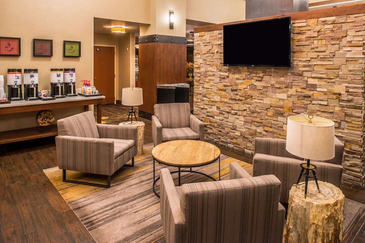 Hotel Interior 10 of 53