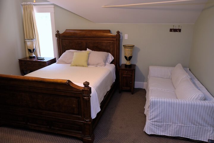 Room 19 of 84