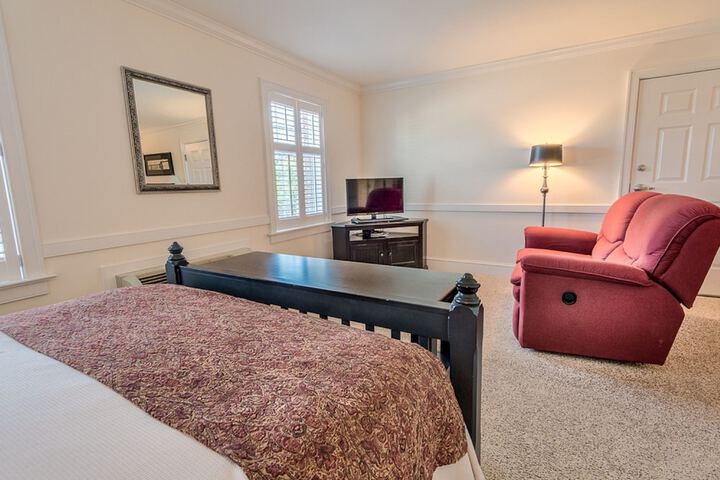 Room 28 of 80