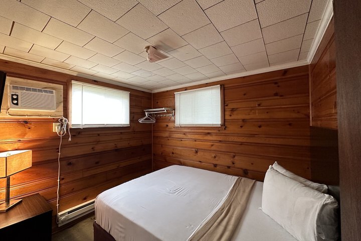 Room 18 of 24