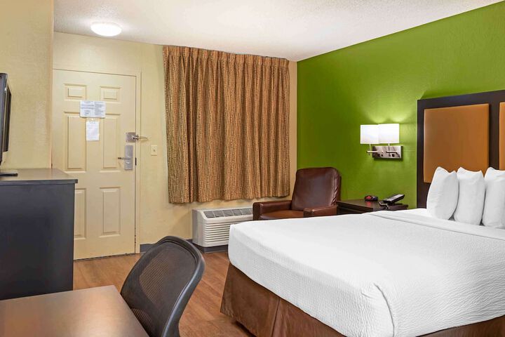 Room 22 of 27