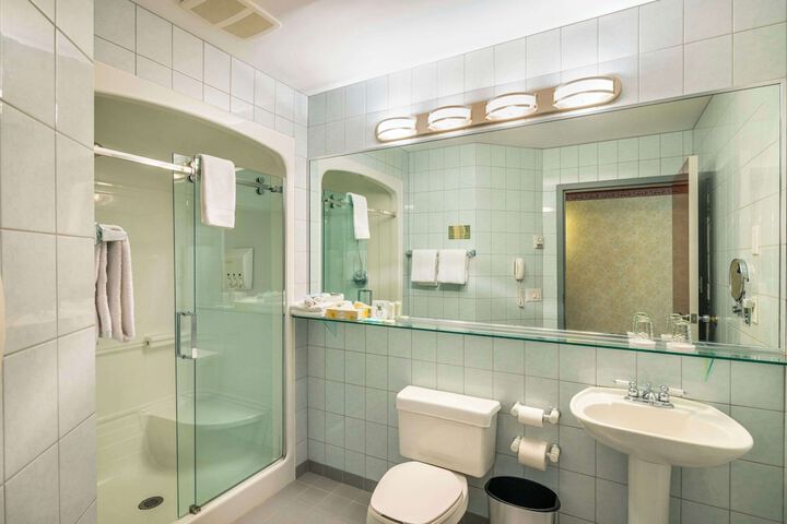 Les Suites de Laviolette an Ascend Collection Hotel