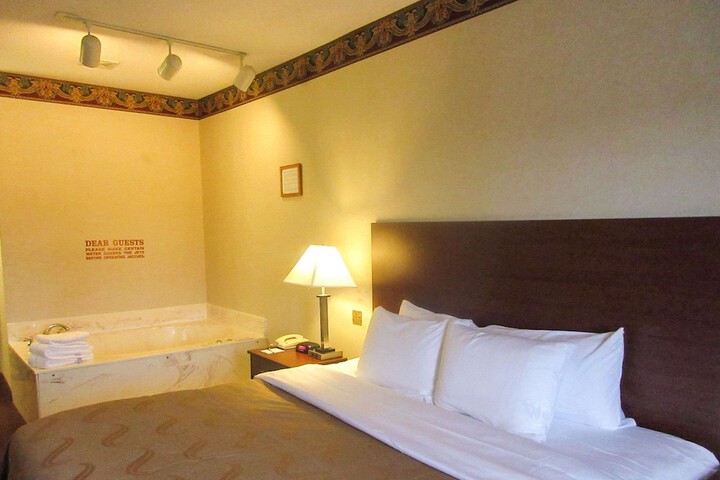 Room 3 of 17