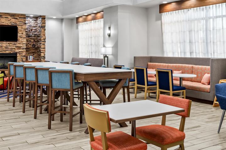Hampton Inn & Suites Farmington