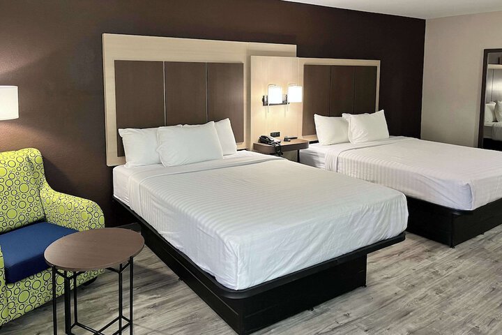Room 35 of 49