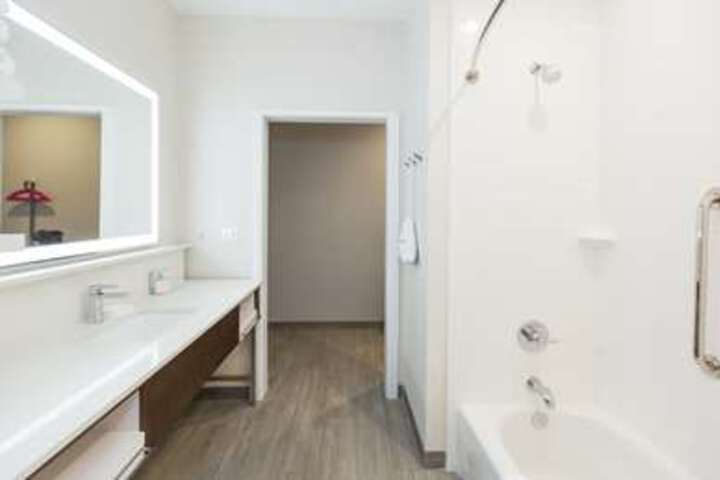 Room 138 of 200