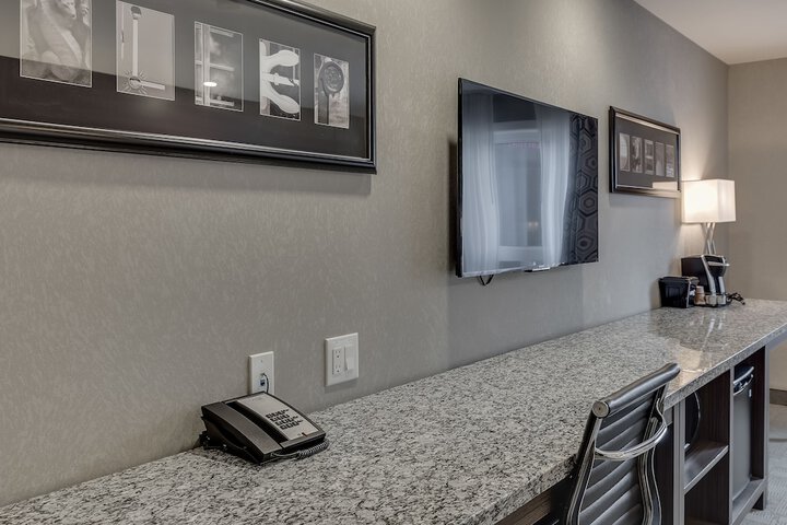 Home Inn & Suites Saskatoon South