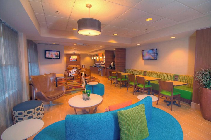 Hotel Interior 11 of 27
