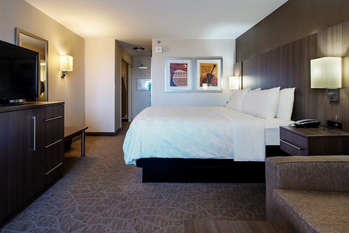 Room 29 of 74
