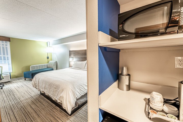 Room 42 of 63