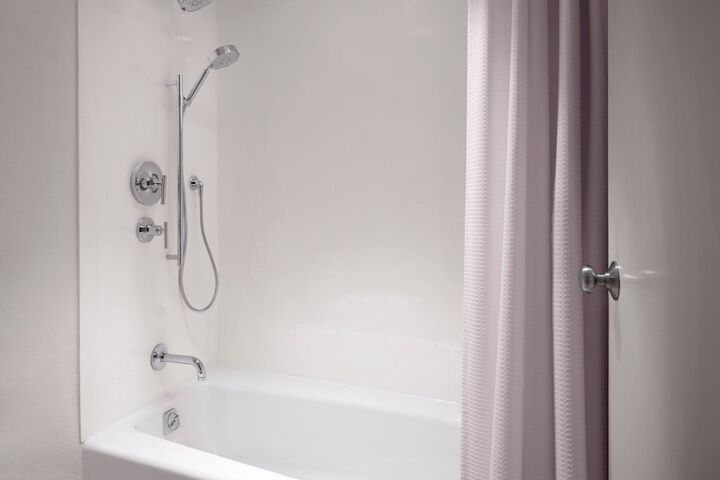 Room 69 of 120