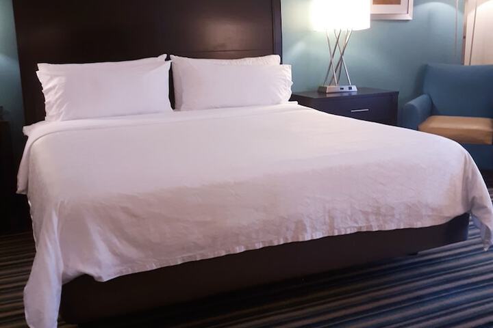 Room 42 of 62