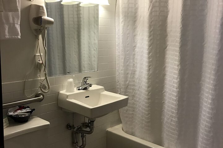 Room 58 of 89
