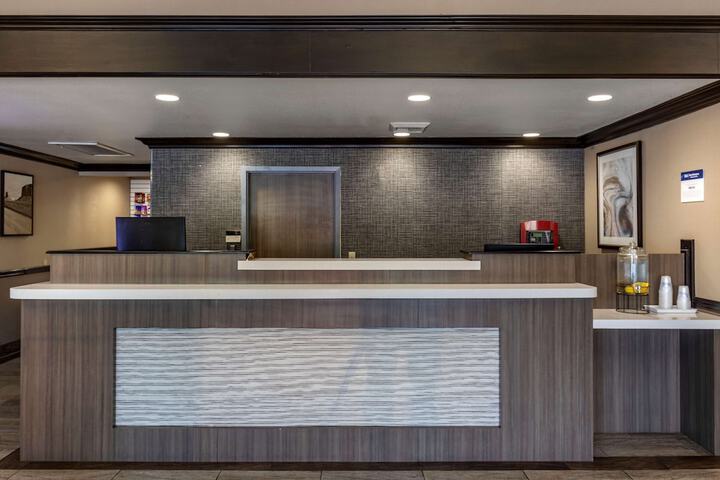 Hotel Interior 10 of 45