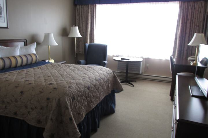 Room 32 of 52
