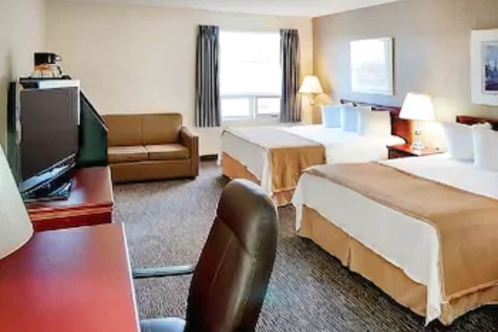Room 10 of 31