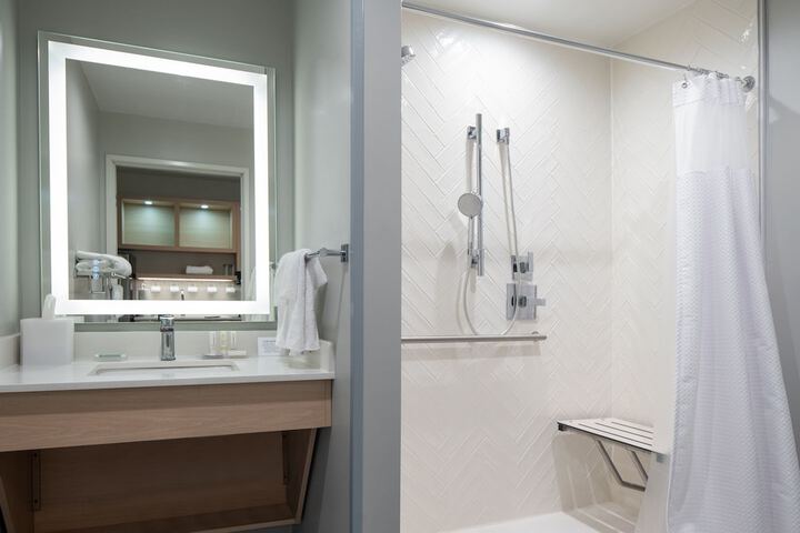 Room 19 of 25
